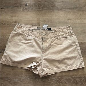 Vintage Women's Tan Shorts